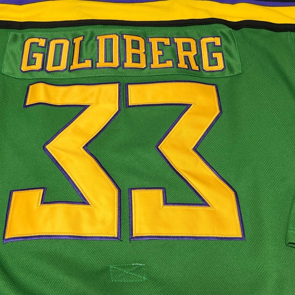 Authentic Charlie Conway Mighty Ducks Hockey Jersey XL Embroidered Fight Strap - Picture 9 of 10